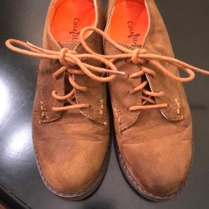 Cole Haan boys tie shoes.